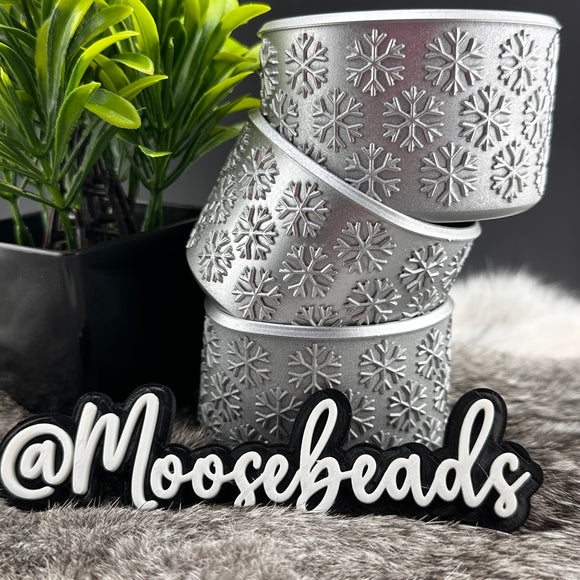 Metallic Silver Snowflake Silicone Tumbler Boot