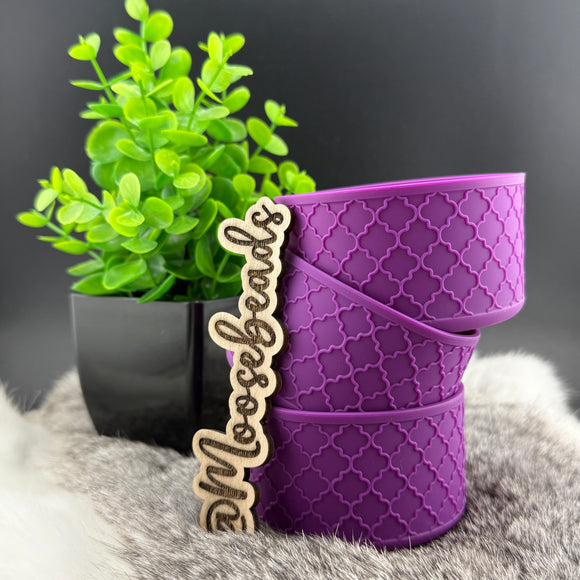 TB-40 Purple Embossed Quatrefoil Silicone Tumbler Boot
