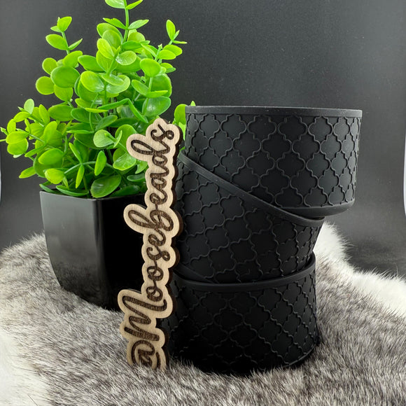 TB-24 Black Embossed Quatrefoil Silicone Tumbler Boot